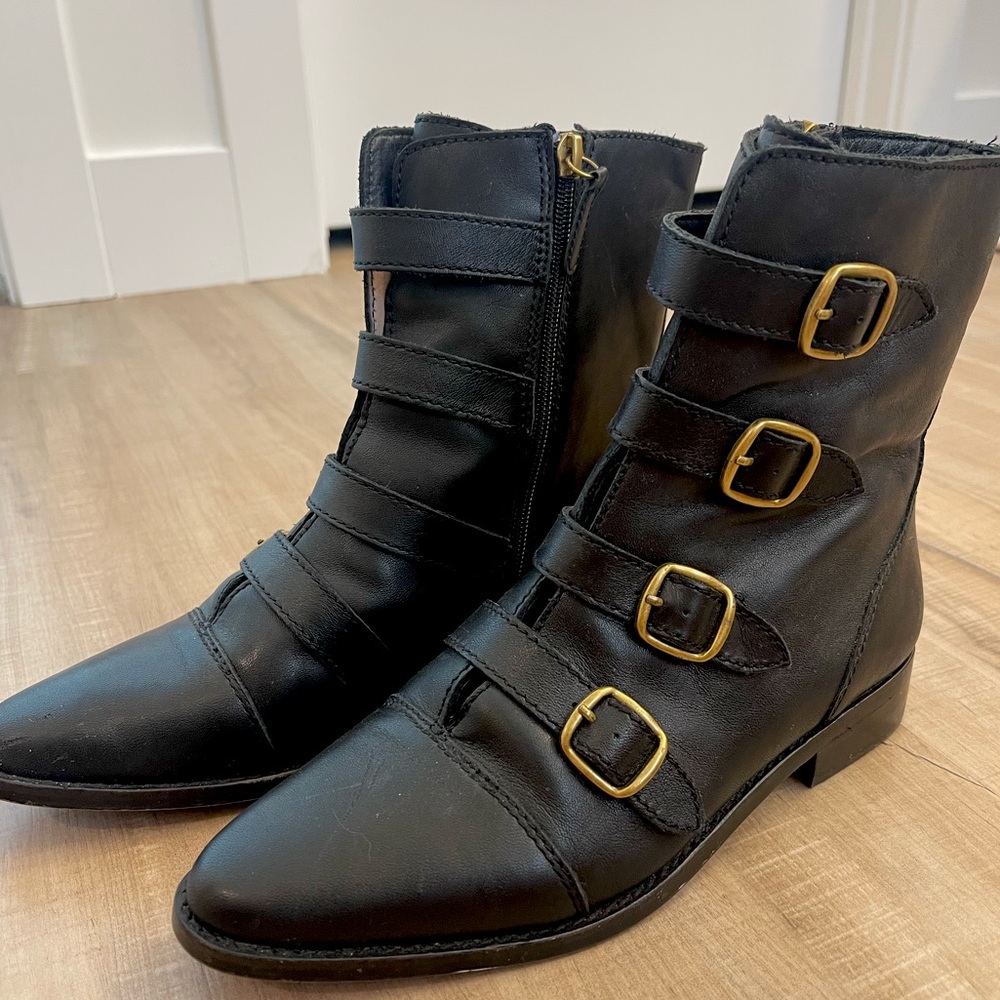J Crew Womens Multi Buckle Leather Black Leather Boot w/ Gold AE920 Size 7